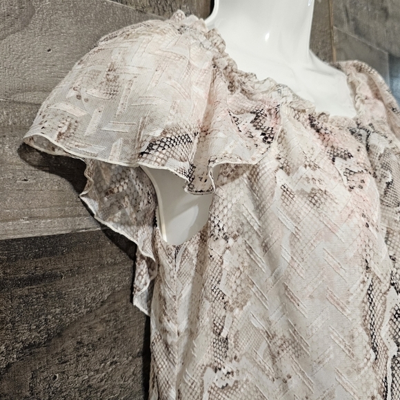 WHBM Off-the-Shoulder Blouse Pastel Chiffon Snake Print Ecru White Tan Pink Sz s - Picture 5 of 11
